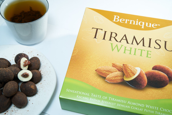 Chocolate trắng tiramisu hạnh nhân bernique malaysia - ảnh sản phẩm 1