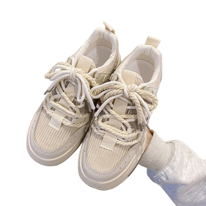 รองเท้าผ้าใบแฟชั่นของผู้หญิงลูกไม้ระบายอากาศรองเท้าเทนนิสแบบสบายๆสำหรับการขับขี่เดินทางซื้อของ