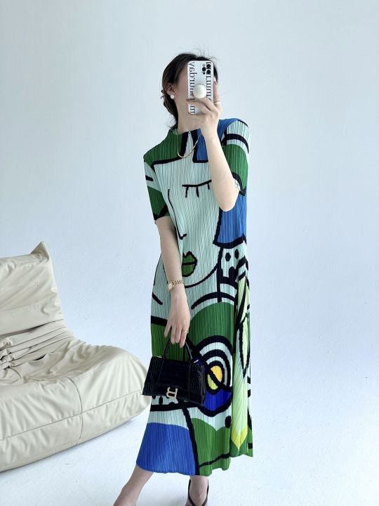 มิยาเกะพับ-2023-ฤดูร้อนใหม่การ์ตูนพิมพ์แขนสั้นชุดอารมณ์หญิงแฟชั่นชุดเดรสบางเฉียบ