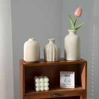 Ceramic Flower Bottle Nordic Flower Vase Modern Pots for Plants Living Room Arrangements Decoration Desktop Ornament