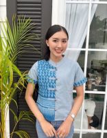 เสื้อลายขอพระราชทานทูโทน