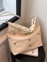 Bag commuter big bag womens bag new 2023 fashion high-end niche shoulder bag all-match bucket bag chain bag 【QYUE】