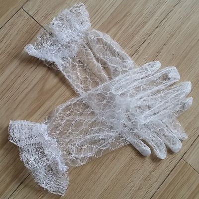 Bridal Lace Net Yarn Gloves Wrist Length Gloves Finger Short Wedding Accessories
