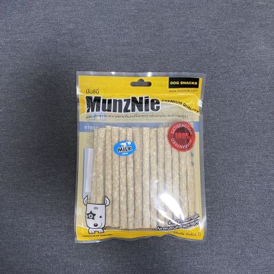 MUNZNIE ขนมขบเคี้ยวสำหรับสุนัข มันชี่โรล รสนม บรรจุ 25 ชิ้น (1ซอง)