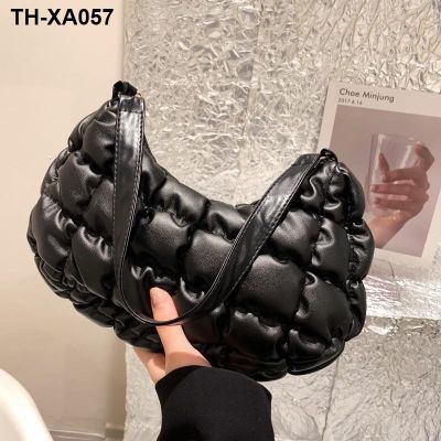 ▪ subaxillary bags 2022 new han edition of fashion handbags embroider line box fold single shoulder bag