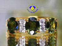 แหวนพลอยเขียวส่อง และเพชรแท้ เบลเยี่ยมคัท ตัวเรือนทองคำแท้ 18K Setting Natural Green Sapphire &amp; Diamond Ring