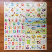 Bảng đồ chơi gỗ núm cho béBảng số, chữ cái, rau củ, phương tiện