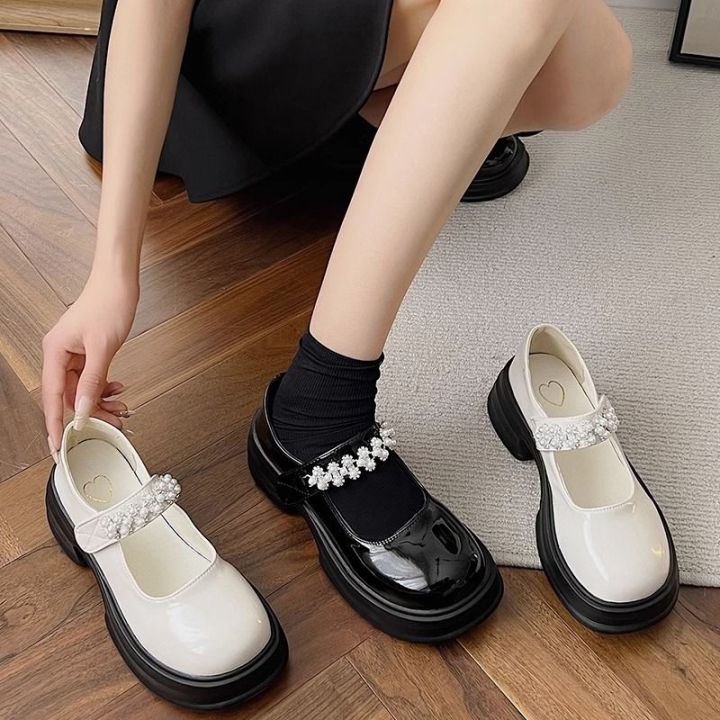 รองเท้าแมรี่เจน-หนังเทียม-ส้นหนา-หัวกลม-ประดับไข่มุก-ขนาดเล็ก-สไตล์ญี่ปุ่น-เรโทร-แฟชั่นฤดูร้อน-สําหรับผู้หญิง-2023-v721