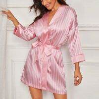 【LZ】✔❏  Camisola leve e fina para mulheres lingerie sexy roupão listrado de seda roupão rosa pijamas leves plus size 2023