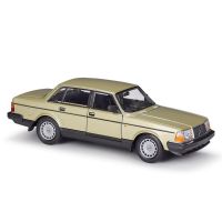 LIWelly 1:24 Volvo 240 GL Static Die Cast ยานพาหนะของสะสมรถ Toys