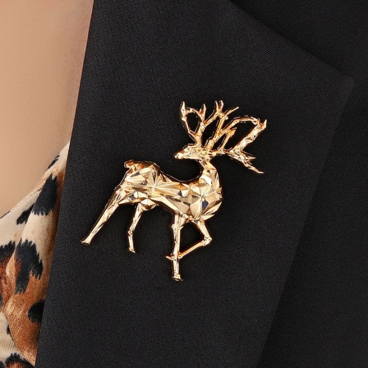 christmas-deer-brooches-for-women-men-rhinestone-xmas-elk-sika-deer-animal-brooch-pin-fashion-winter-jewelry-festival-party-gift