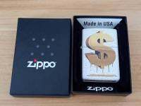 ZIPPO 49681 DRIPPY DOLLAR DESIGN   สีขาวเกล็ดลายแบบสกรีน  ของใหม่ไม่ผ่านการใช้งาน  มาพร้อมกล่องตรงรุ่น  รับประกันของแท้นำเข้าจากอเมริกา