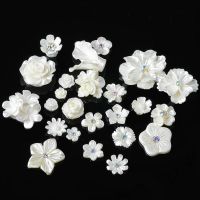 20Pcs/lot White Resin Flower Button DIY Jewelry Accessories Metal Buttons for Decoration Wedding Bag Clothing Decorative Buttons Haberdashery