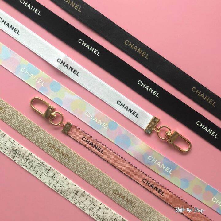 สายคล้องหน้ากาก-สายคล้องแมส-สายคล้องหน้ากาก-สายคล้องแมสชาแนล-chanel-ribbon-mask-straps-ริบบิ้นแบรนด์เนมแท้-สายคล้องคอ-mask-stap-สายคล้องแว่น