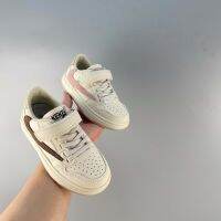 2023 ฤดูใบไม้ร่วงใหม่รองเท้าเด็กเด็กชายสีทึบ Velcro AJ รองเท้าสเก็ตบอร์ดรองเท้าสีขาวสำหรับนักเรียนเด็กโต