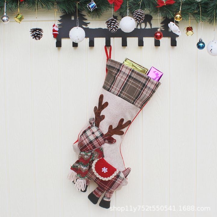 christmas-stockings-christmas-plaid-burlap-gift-box-christmas-tree-decoration-new-year-gift-candy-bag-christmas-fireplace-decorations