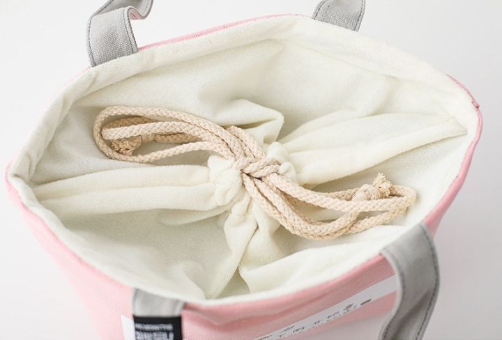 กระเป๋าผ้าเก็บอุณหภูมิ-มีเชือกรูดด้านบน-สีสันสดใส-สามารถจุของได้เยอะ-สามารถรักษาอุณหภูมิร้อน-เย็น-ได้-เนื้อผ้าหนาอย่างดี-ด้านในบุ