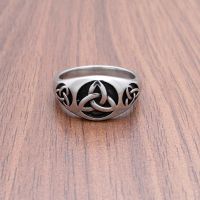 Free Shipping Vintage Celtics Triquetra Symbol Stainless Steel Men Rings Trinity Knot Ring Amulet Nordic Biker Jewelry Gifts