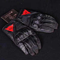 Dainese ถุงมือใหม่ Dainese ถุงมือมอเตอร์ไซด์สีดำและสีขาวสีแดงอุปกรณ์ป้องกันการขับขี่ถุงมือระบายอากาศได้