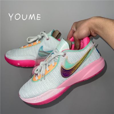 2023Lebron 20 LBJ20 รองเท้าบาสเก็ตบอล สีขาว สีชมพู สีดํา สีแดง สําหรับผู้ชาย DJ5422-300