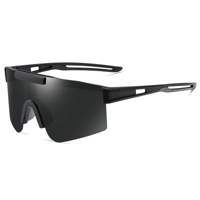 【Hot sales】 แว่นตากลางแจ้ง ขี่มอเตอร์ไซค์กีฬาแว่นตาโพลาไรซ์แว่นกันแดดกันลมและทรายขับรถ 3049