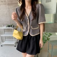 ◄ 50545 New Style V-Neck Plaid Short Cardigan Short-Sleeved Shirt Top