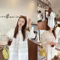 SLYQ SNOW LACE COLLAR OVERSIZED COTTON DRESS ? เดรสแขนยาวโอเวอร์ไซส์ผ้าคอตตอนแต่งผ้าลูกไม้