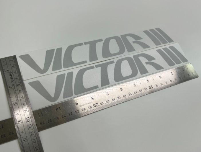 สติ๊กเกอร์แบบดั้งเดิม-งานตัดคอม-คำว่า-victoriii-สำหรับรถ-isuzu-sticker-ติดรถ-แต่งรถ-อีซูซุ-victor-victor-three-victor3-isuzu-victor-victor-iii
