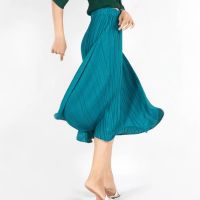 Issey Miyake pleated dress womens new figure skirt solid color pleated skirt skirt elegant A-line skirt