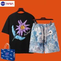 【July hot】 NASA co-branded stamen printing trendy mens half-sleeved models printed T-shirt female students loose and enlarged round neck