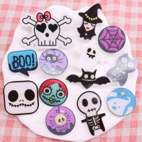 1PCS  Ghost Boo Bat Halloween Style Icon Acrylic Brooch Badges Pin On Backpack DIY Kids Clothes Decorative Brooches Fashion Brooches Pins