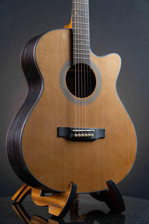 กีตาร์โปร่ง-gusta-som5c-acoustic-guitar