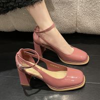 French Square Toe Retro รองเท้าส้นสูงสตรี 2023 ใหม่ Mary Jane Baotou รองเท้าแตะส้นหนารองเท้าเดียว