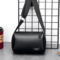 ♗ New high-end shoulder bag large-capacity messenger bag mens backpack large-capacity waterproof simple men and women commuting fashion