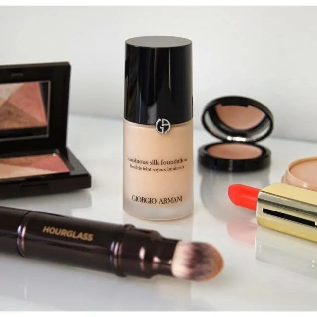 Kem Nền Giorgio Armani Luminous Silk Foundation 