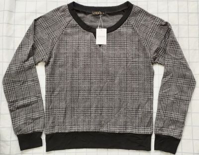 เสื้อสเวตเตอร์ เสื้อครอป GORGE-ลายชิโนริสีเทา ไซส์ M 36"(ป้ายห้อย ภาพเหมือนใหม่ ไม่ผ่านการใช้งาน)