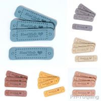 【LZ】♠  Feito À Mão com Amor Etiquetas Etiquetas para Roupas Couro PU DIY Chapéus e Bolsas Etiquetas De Costura Vestuário Acessórios 20PCs