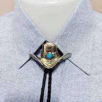 Pandora Thai Bolo Tie โบโลไทด์ สายหนังถัก สีดำ ตัวจี้เป็นโลหะ สไตล์คาวบอยตะวันตก ใส่ได้ทั้งกับชุดคาวบอย หรือเชิ้ตทำงานปกติ