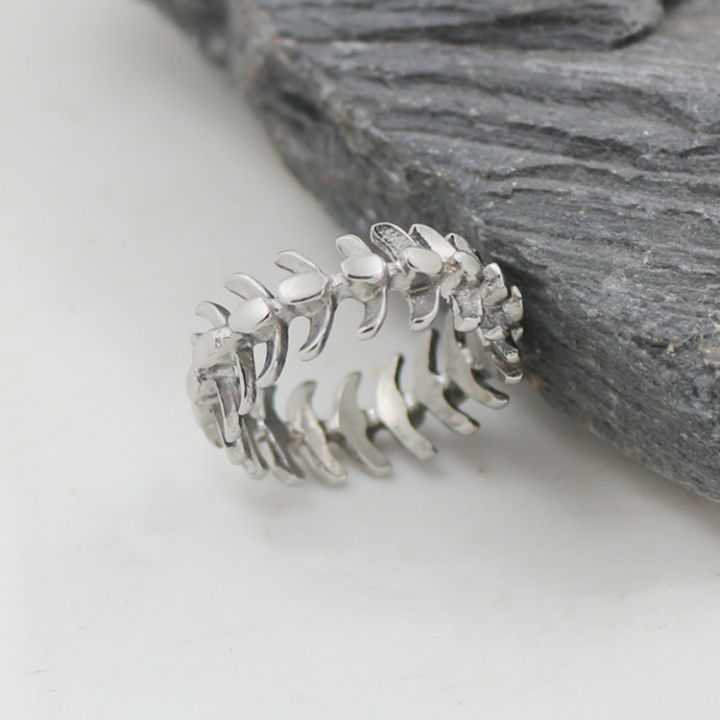 แหวนหัวกระดูกงูรูปสัตว์ทำจากไทเทเนียมเครื่องประดับอัญมณีแบบไม่ฉีดแหวนสตรี