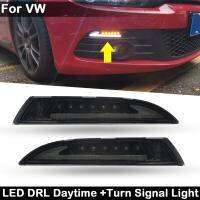 โคมไฟเครื่องหมายไฟ LED ด้านข้างหน้ารถ2008-2013 VW Scirocco ไฟไฟเลี้ยวสีเหลืองและไฟสีขาว DRL รับประกัน Lampu Jalan กลางวัน