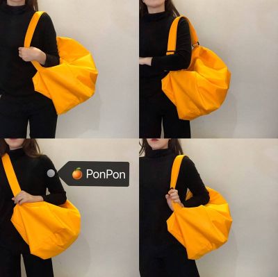 ◕ Korean new product COS fashion nylon Messenger large bag European and American casual canvas shoulder bag fitness zipper bag women
