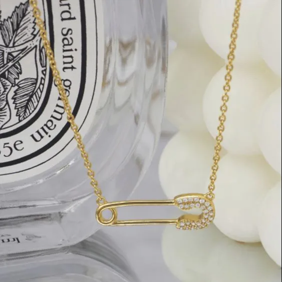 Shependence สร้อยคอคริสตัลเข็มกลัด (Safety Pins Necklace) Lazada.co.th