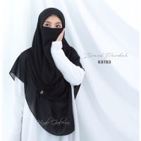 ฮิญาบชีฟองสามเหลี่ยม พร้อมผ้าปิดหน้าสีดำ Bawal Purdah by Hijab Galeria