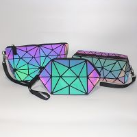 Luminous Geometric Cosmetic Bag Ladies Large Capacity &amp; Portable for Travel &amp; Outdoor Use Wash Bags Womens Toiletry Bag