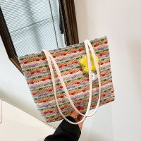 [COD] Contrasting large-capacity womens bag 2022 new early autumn casual commuting shoulder rainbow tote