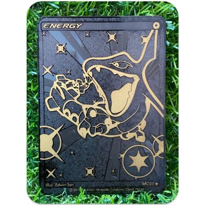 【LZ】❂✕  Pokémon Metal Collection Card Rayquaza Preto Gold Relief DIY Pikachu Charizard Eevee Limited Toy Anime Game Batalha Passatempo