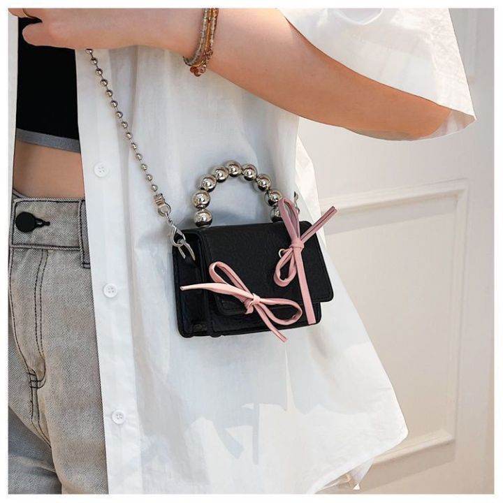 cod-small-girl-bag-blackpink-black-pink-bow-mini-chain-earphone-bag-versatile-korean-style-dom-kecil-wanitapurse-kecil-wanita-กระเป๋าสี่เหลี่ยมเล็ก-ถุงเล็กหญิงเกาหลีป่า