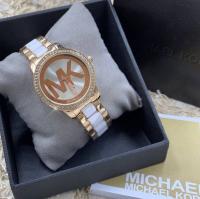 นาฬิกาข้อมือ Michael  Kors - นาฬิกาสายเลส​  - ขนาดหน้าปัด 38 mm สินค้ามีถ่าน ผ้าเช็ค ถุงผ้าแถมให้นะคะ