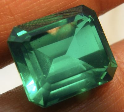 Green Doublet Emerald very fine lab created 14X17 มม mm...14กะรัต 1เม็ด carats . รูปสี่เหลี่ยม (พลอยสั่งเคราะเนื้อแข็ง)