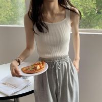 Hot sell 2023 Spring Women Crop Tops Strapy Casual Camis Sleeveless Tank Tops Cute Casual Tops Plain Camis Square Tops For Women Korean